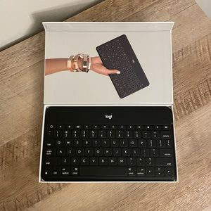 logitech Wireless Keyboard (New)